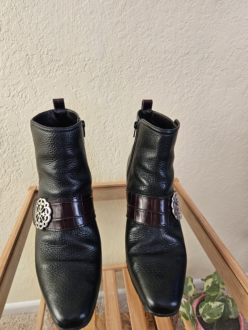 Brighton Rory black leather Zip Ankle boots. Silver buckle block heel Sz 9 - Picture 3 of 9
